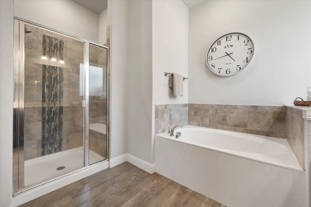 5600 Log Cabin Court Midlothian, TX 76065