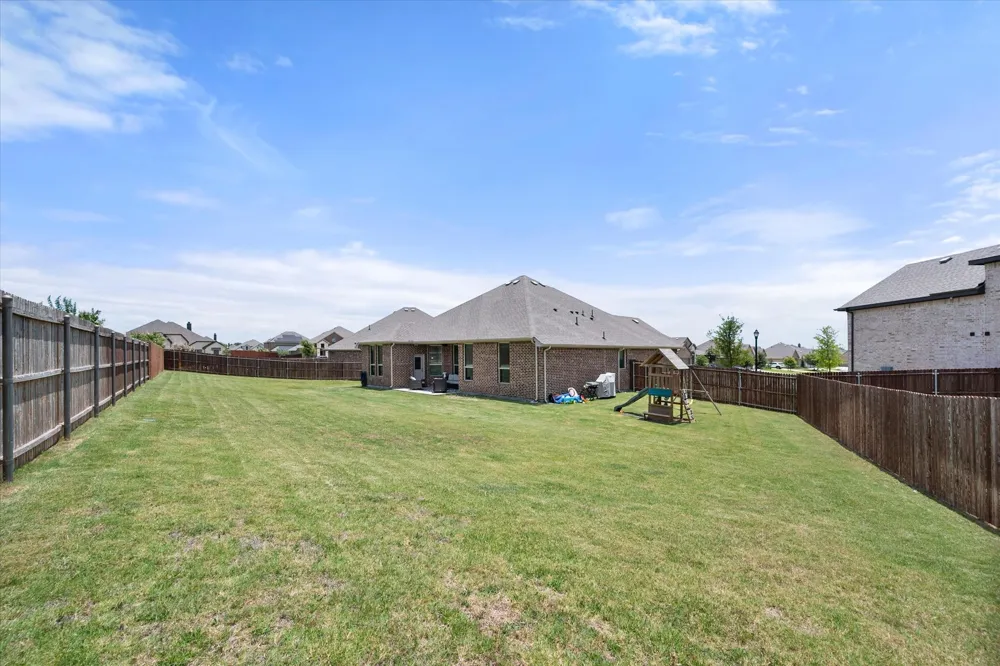 5600 Log Cabin Court Midlothian, TX 76065