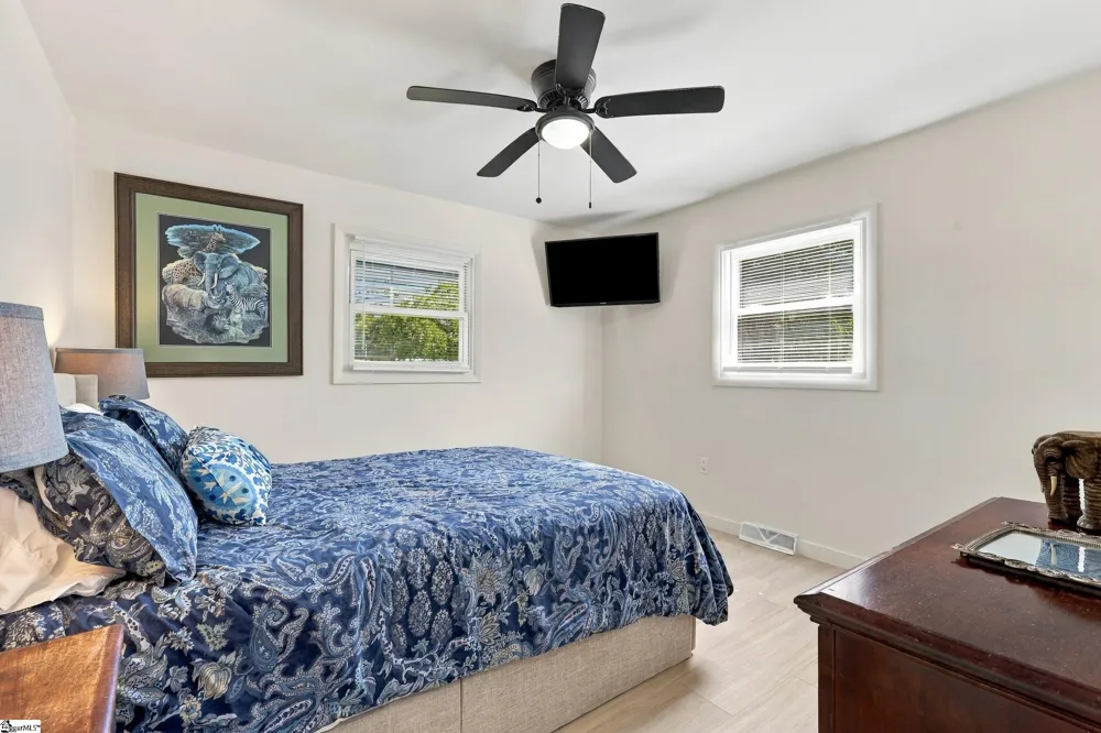 2318 S Mcduffie Street Anderson, SC 29624