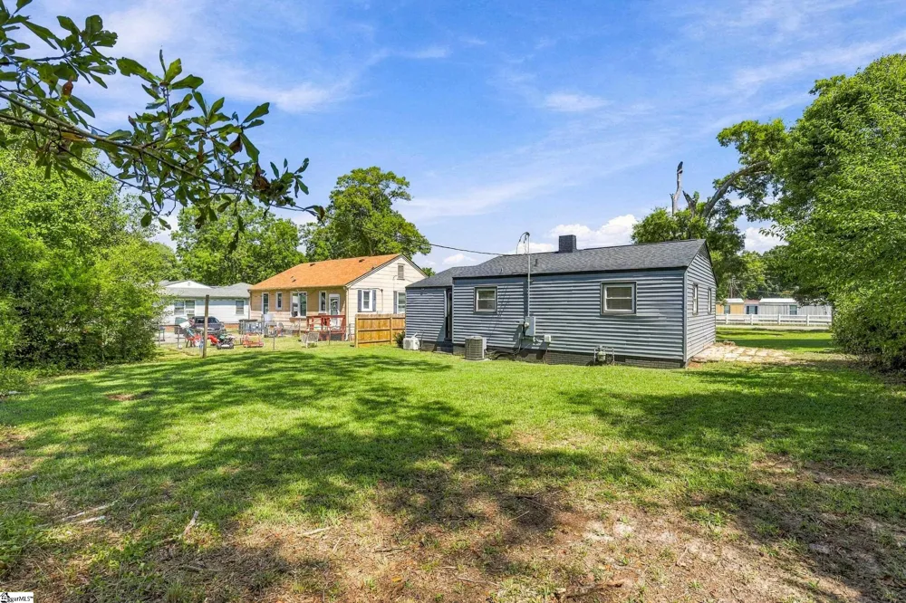 2318 S Mcduffie Street Anderson, SC 29624