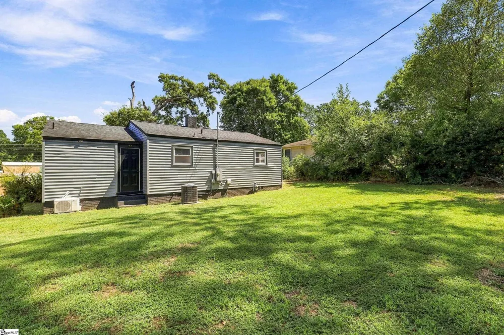 2318 S Mcduffie Street Anderson, SC 29624