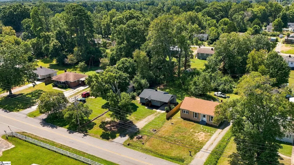 2318 S Mcduffie Street Anderson, SC 29624