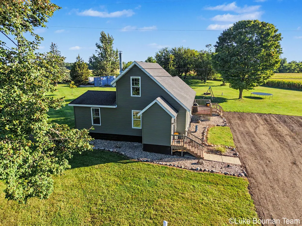 3173 Dumont Road Allegan, MI 49010