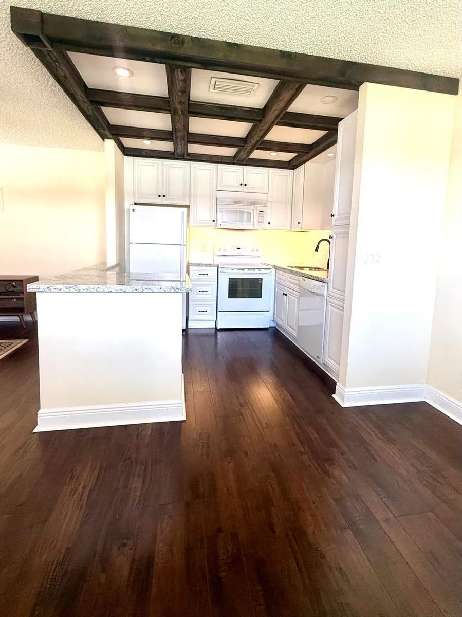 34 Valencia B Delray Beach, FL 33446