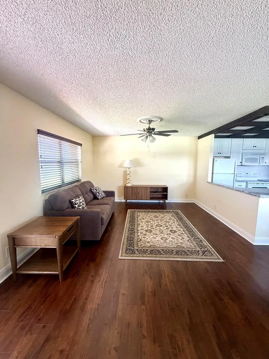 34 Valencia B Delray Beach, FL 33446