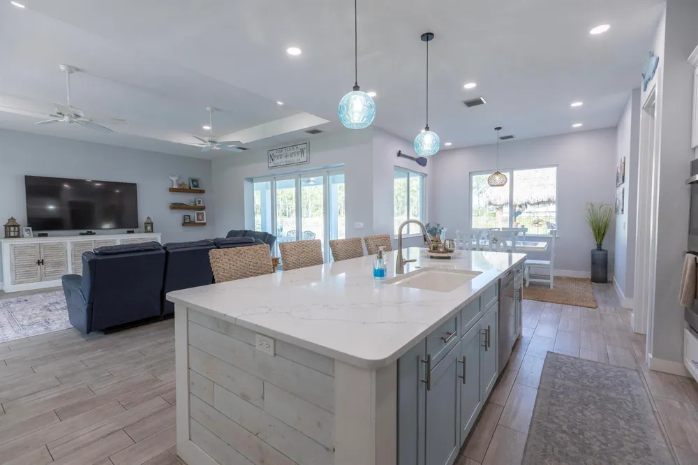 5371 S 25th Street Fort Pierce, FL 34981