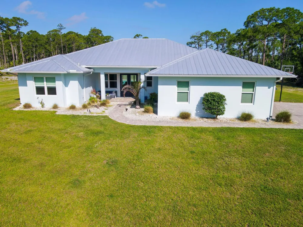 5371 S 25th Street Fort Pierce, FL 34981