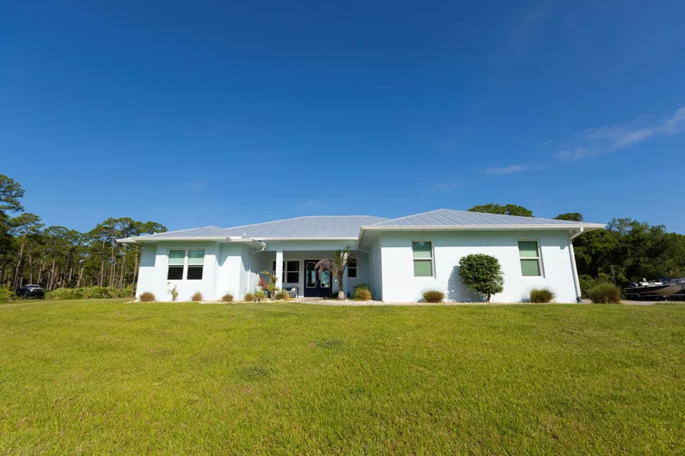 5371 S 25th Street Fort Pierce, FL 34981