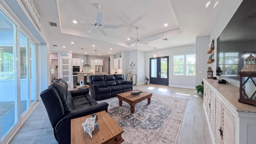 5371 S 25th Street Fort Pierce, FL 34981