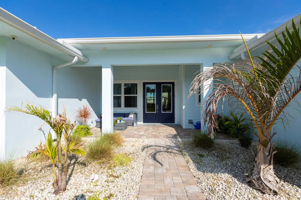 5371 S 25th Street Fort Pierce, FL 34981
