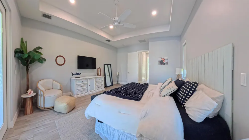 5371 S 25th Street Fort Pierce, FL 34981
