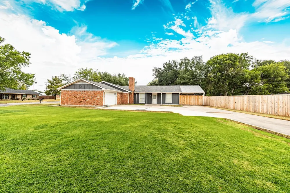3005 Choctaw Road Commerce, TX 75428
