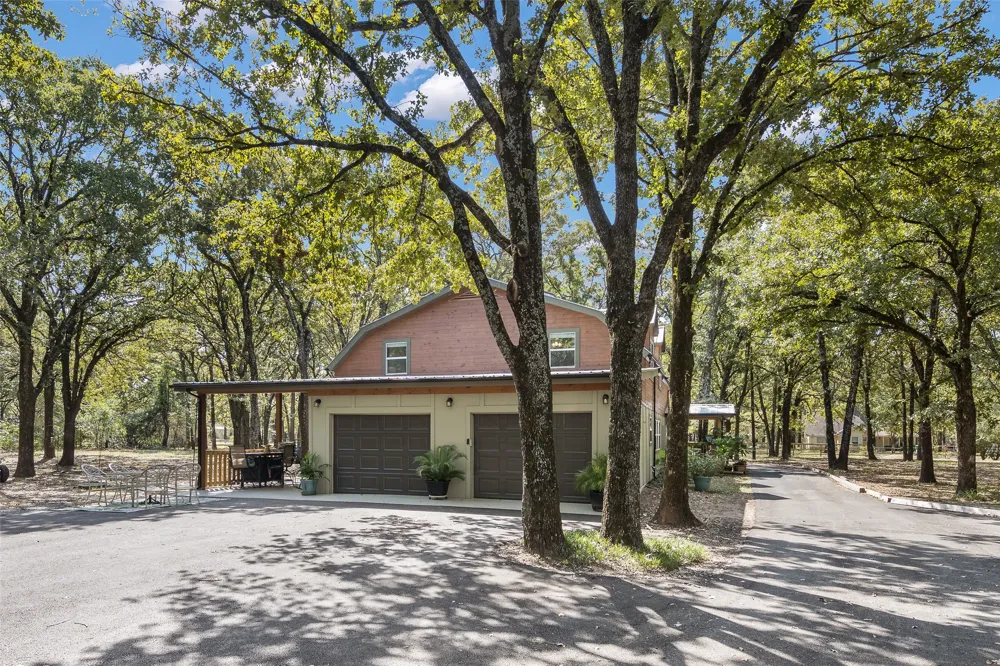 19865 Leisureland Road Mabank, TX 75156