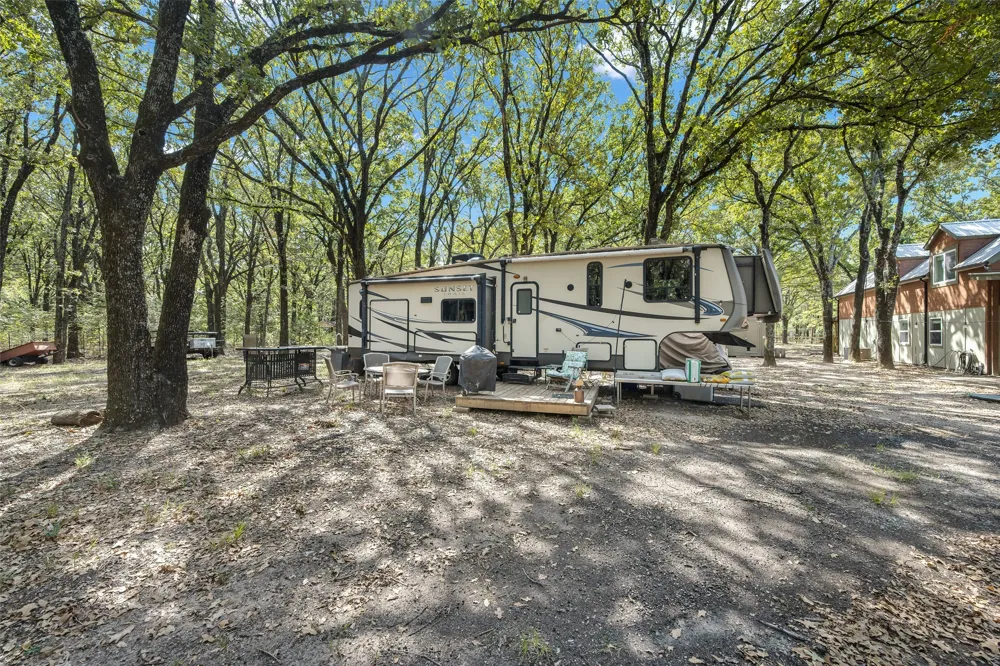 19865 Leisureland Road Mabank, TX 75156