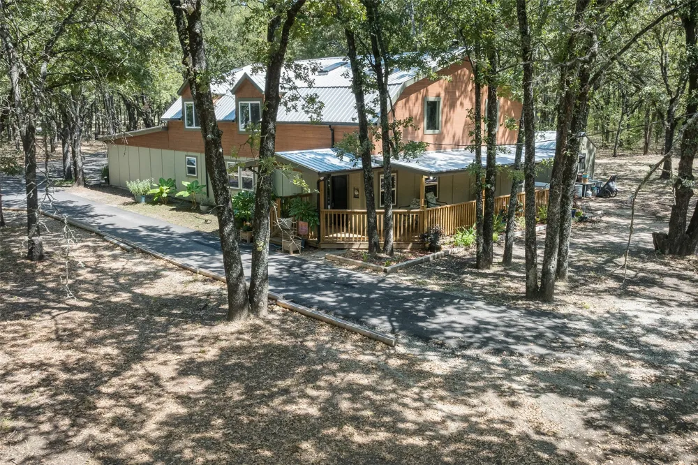19865 Leisureland Road Mabank, TX 75156