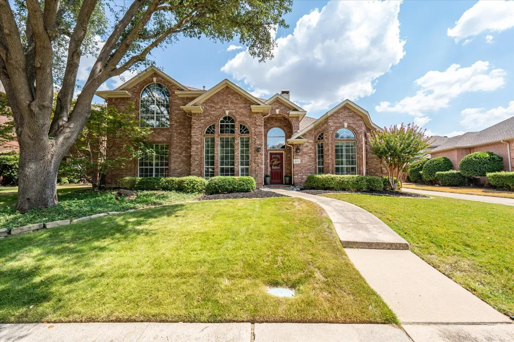 2644 Newcastle Drive Carrollton, TX 75007