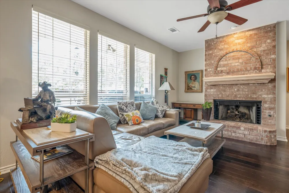 2644 Newcastle Drive Carrollton, TX 75007