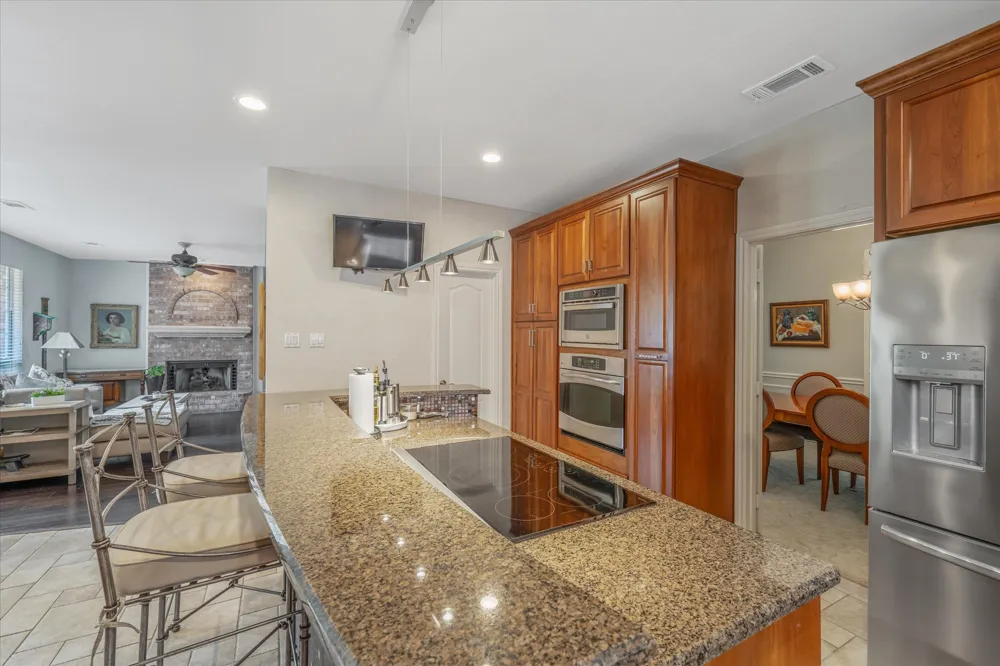 2644 Newcastle Drive Carrollton, TX 75007