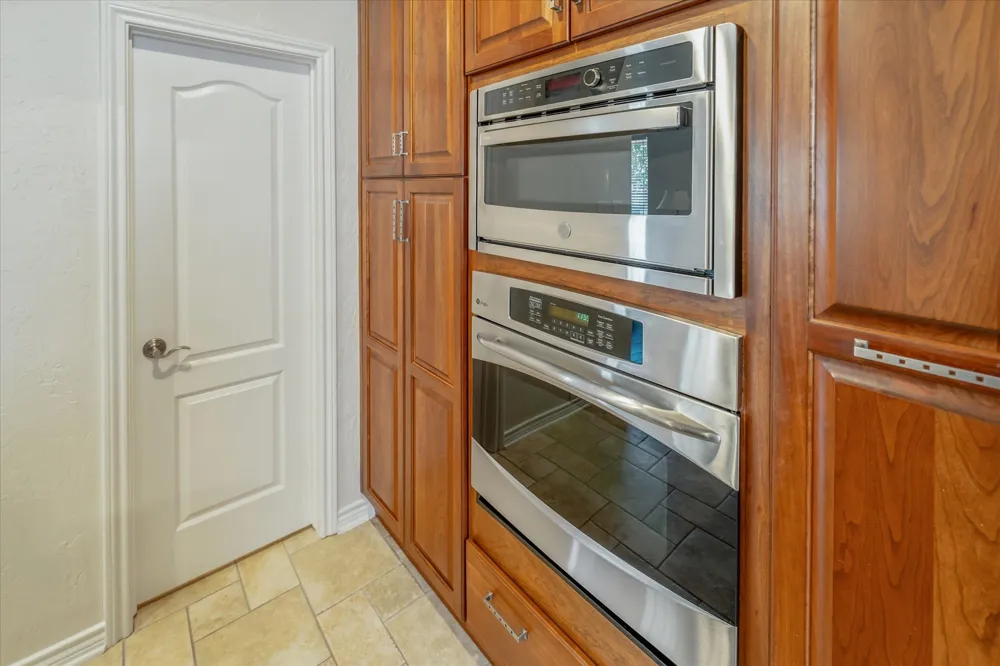 2644 Newcastle Drive Carrollton, TX 75007