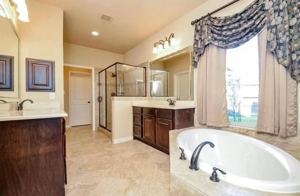 2703 Bonnie Bray Dr Drive Katy, TX 77494