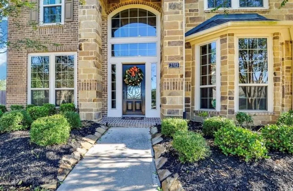 2703 Bonnie Bray Dr Drive Katy, TX 77494