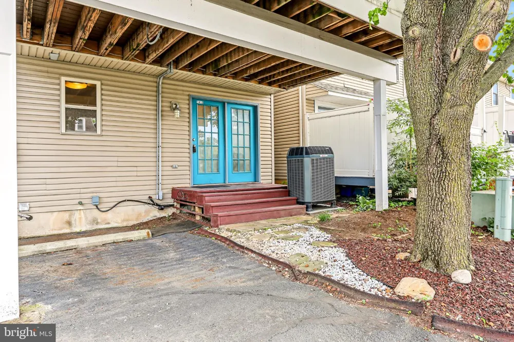 1412 FULTON STREET Harrisburg, PA 17102