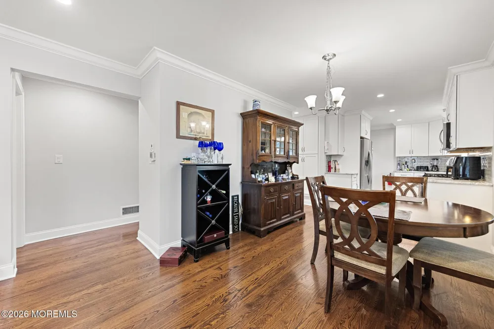 8 Meadowbrook Avenue Eatontown, NJ 07724