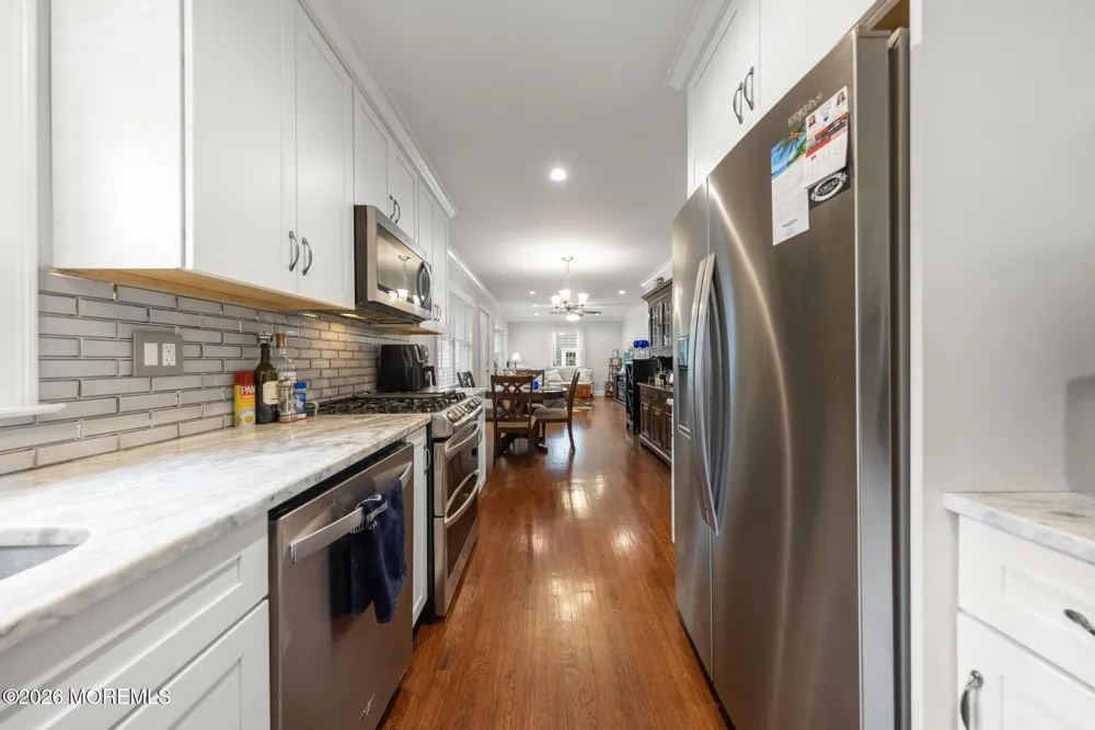 8 Meadowbrook Avenue Eatontown, NJ 07724