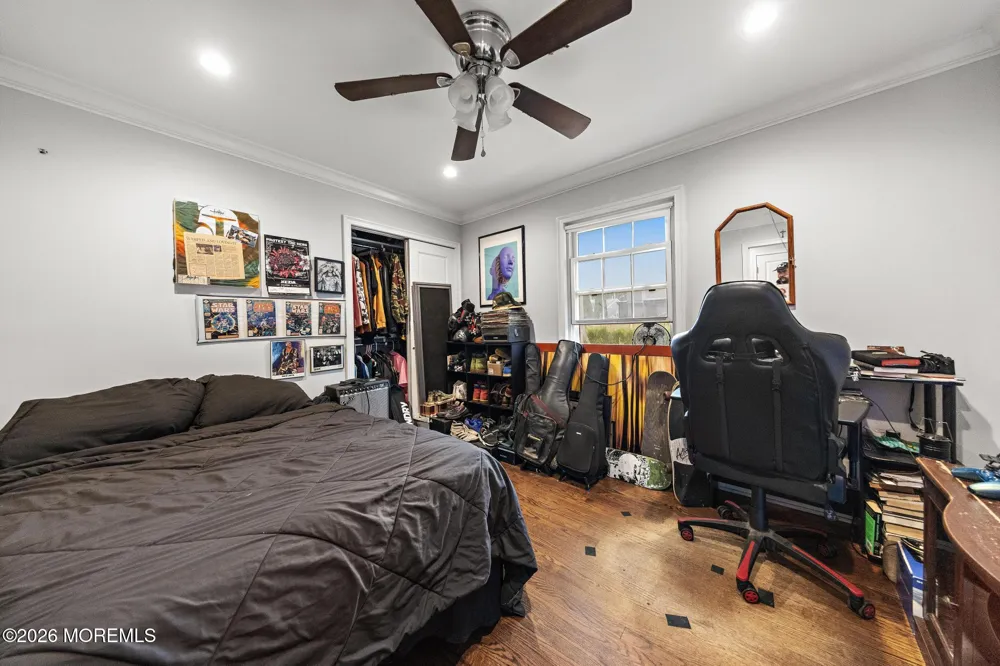 8 Meadowbrook Avenue Eatontown, NJ 07724