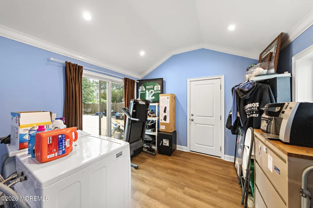 8 Meadowbrook Avenue Eatontown, NJ 07724