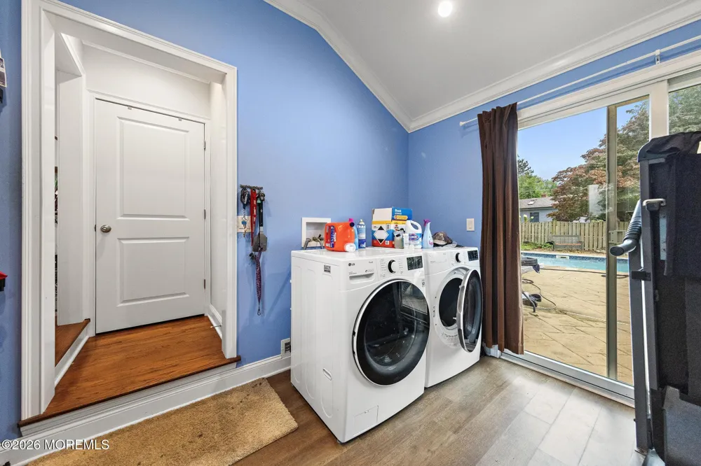 8 Meadowbrook Avenue Eatontown, NJ 07724