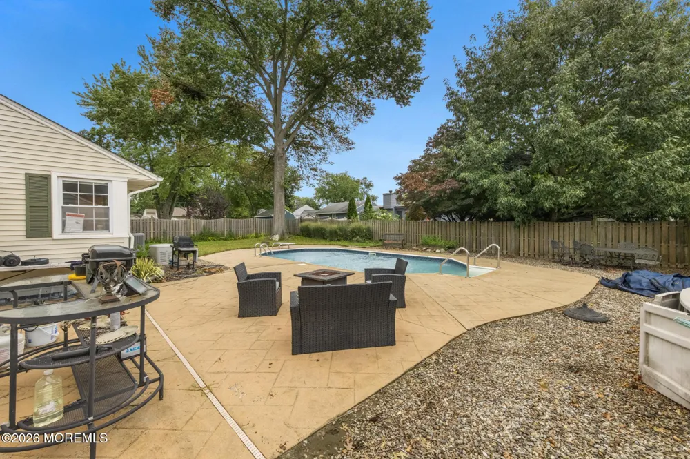 8 Meadowbrook Avenue Eatontown, NJ 07724