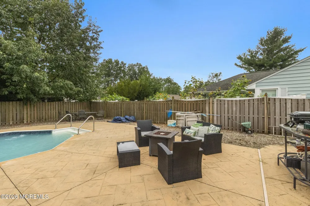 8 Meadowbrook Avenue Eatontown, NJ 07724