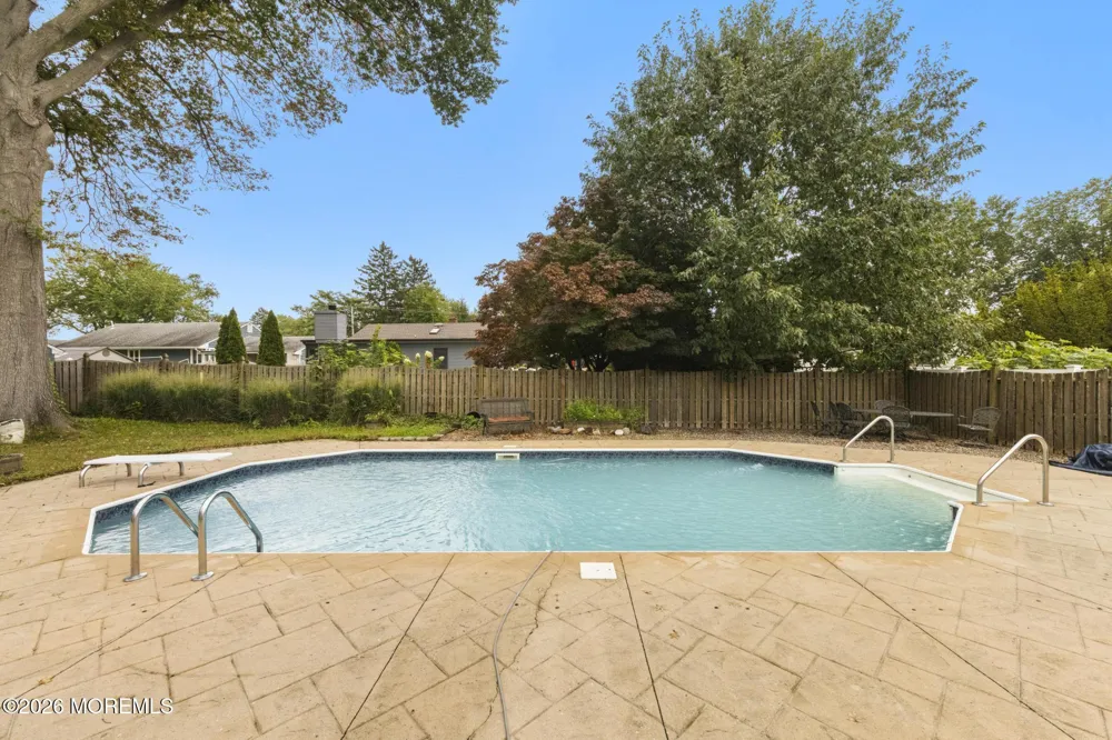 8 Meadowbrook Avenue Eatontown, NJ 07724