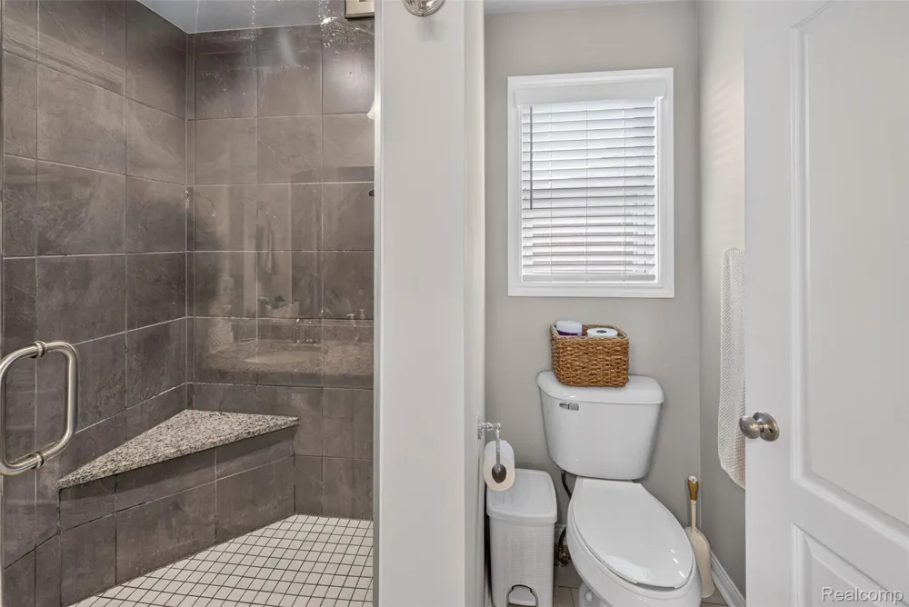 49661 Manistee Drive Chesterfield Township, MI 48047