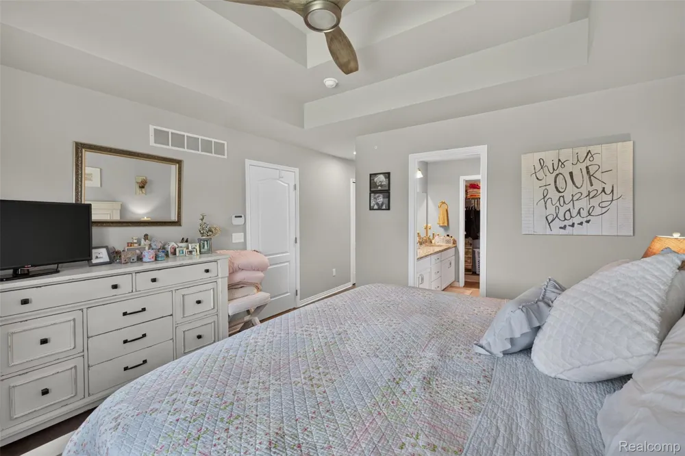 49661 Manistee Drive Chesterfield Township, MI 48047