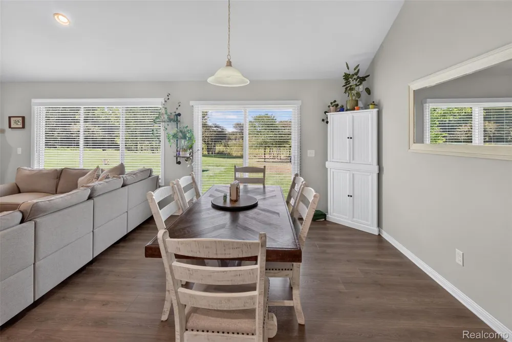 49661 Manistee Drive Chesterfield Township, MI 48047