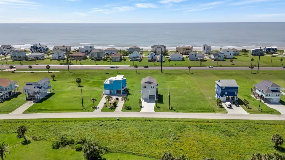 18515 Shaman Drive Galveston, TX 77554