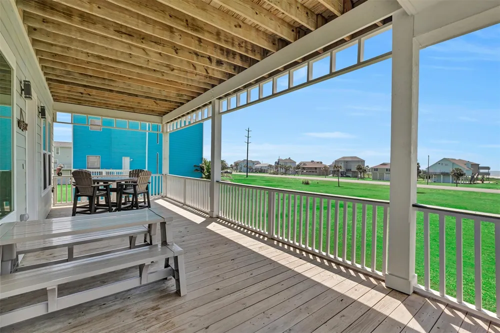 18515 Shaman Drive Galveston, TX 77554