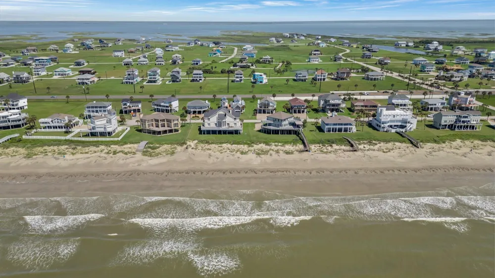 18515 Shaman Drive Galveston, TX 77554