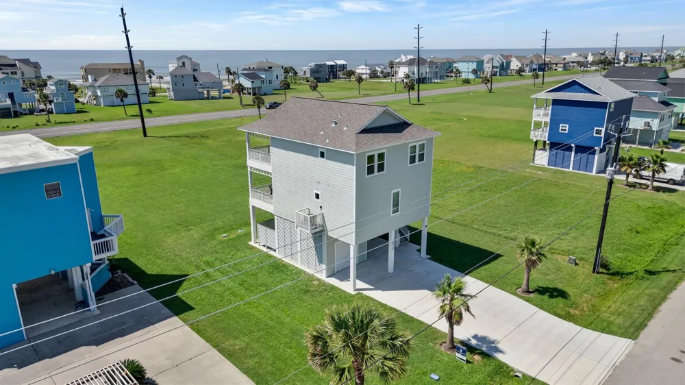 18515 Shaman Drive Galveston, TX 77554
