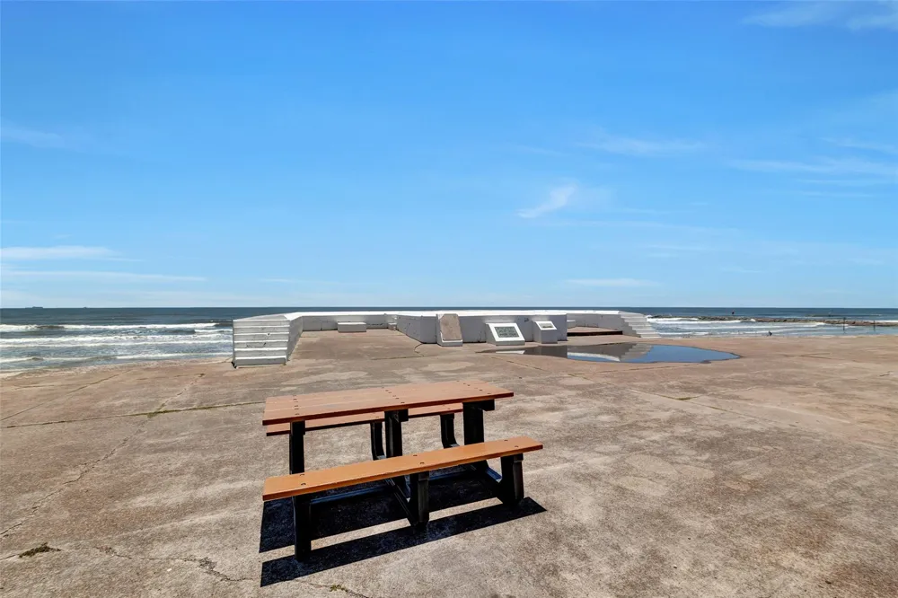 18515 Shaman Drive Galveston, TX 77554