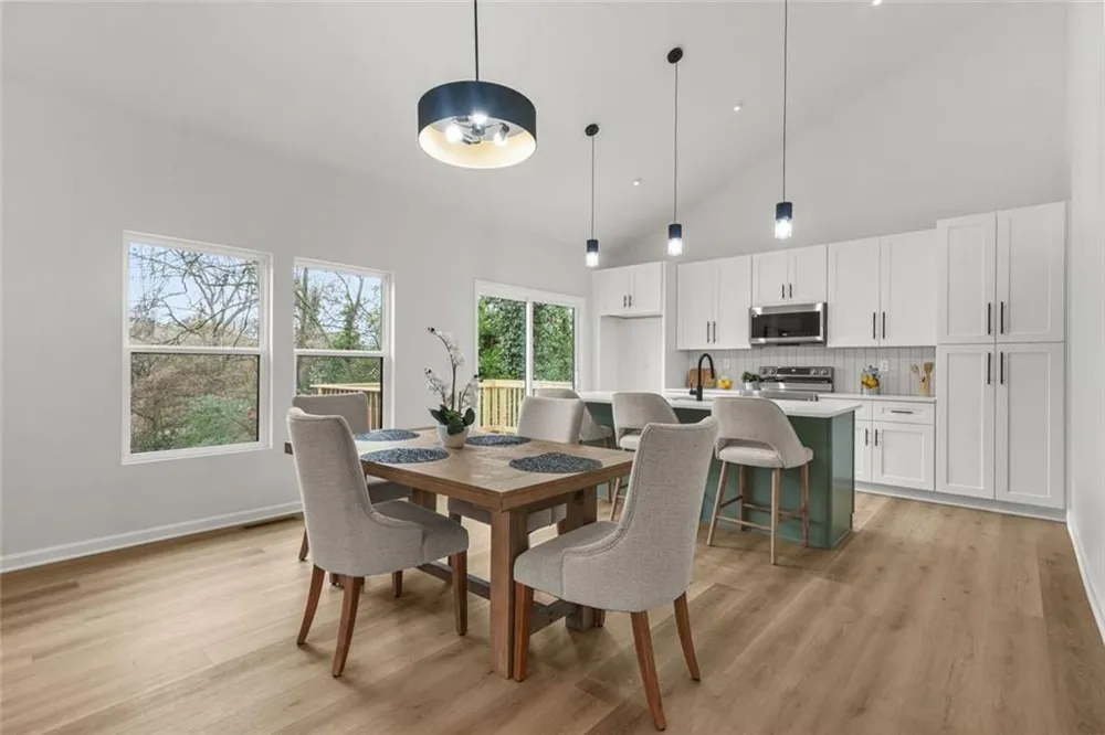 1674 Mary George Avenue NW Atlanta, GA 30318