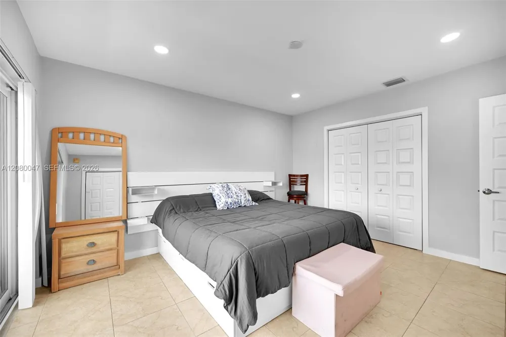 2600 S Ocean Dr #S311 Hollywood, FL 33019