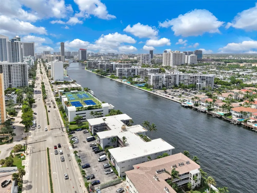 2600 S Ocean Dr #S311 Hollywood, FL 33019
