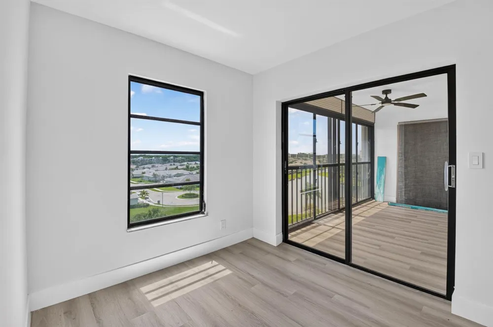 6866 HUNTINGTON LANE #707 Delray Beach, FL 33446