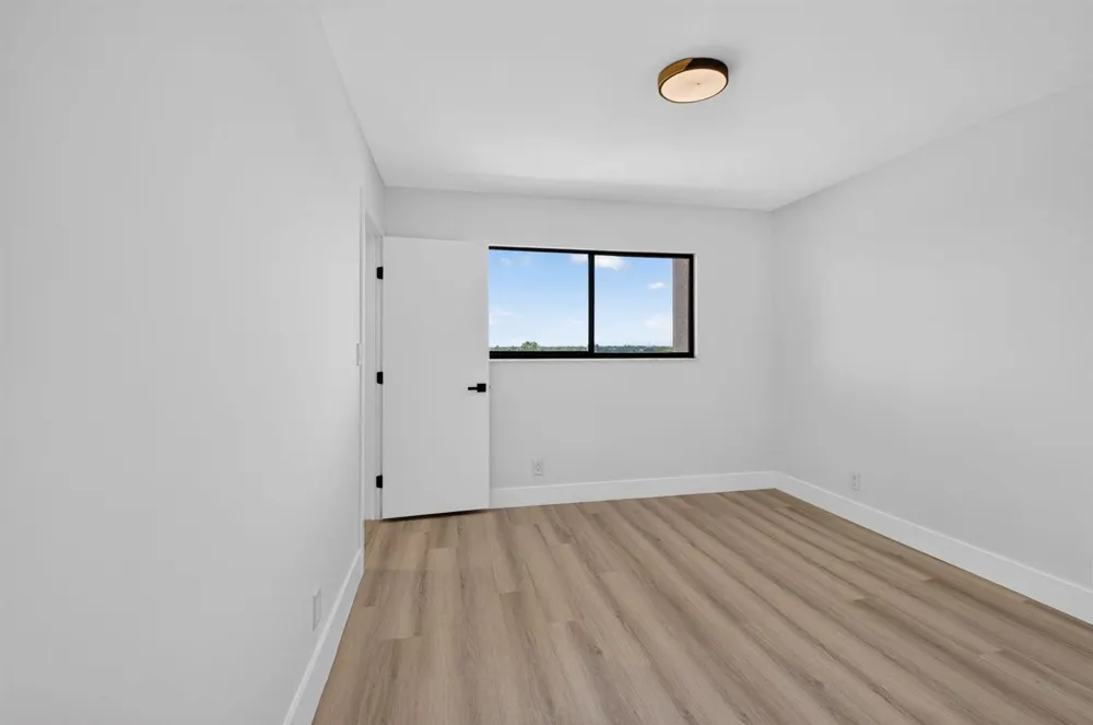 6866 HUNTINGTON LANE #707 Delray Beach, FL 33446
