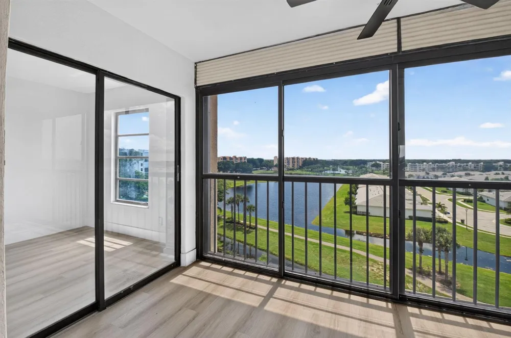 6866 HUNTINGTON LANE #707 Delray Beach, FL 33446