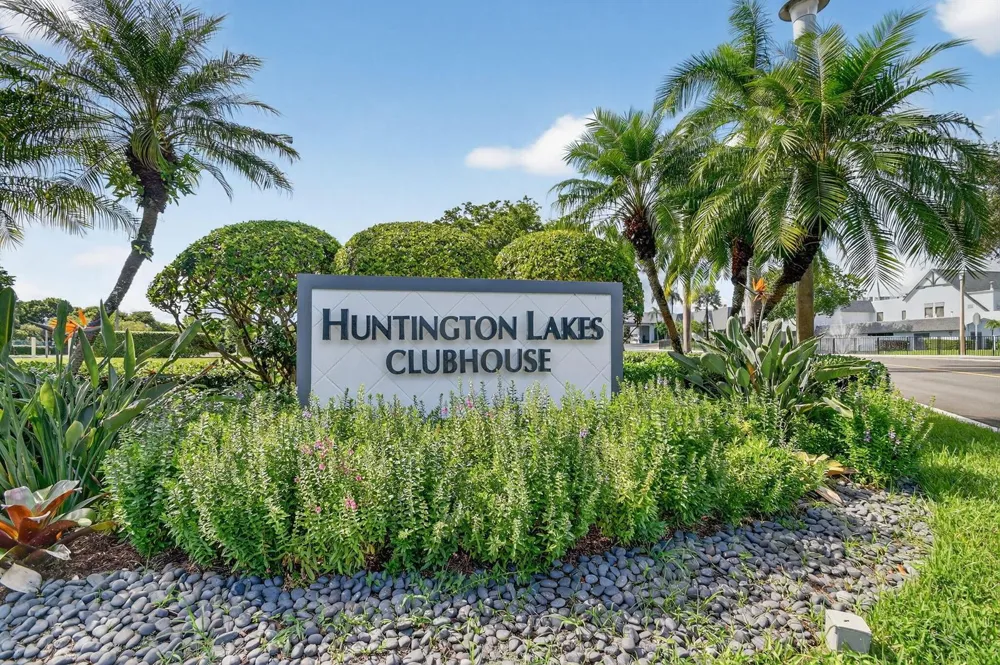 6866 HUNTINGTON LANE #707 Delray Beach, FL 33446