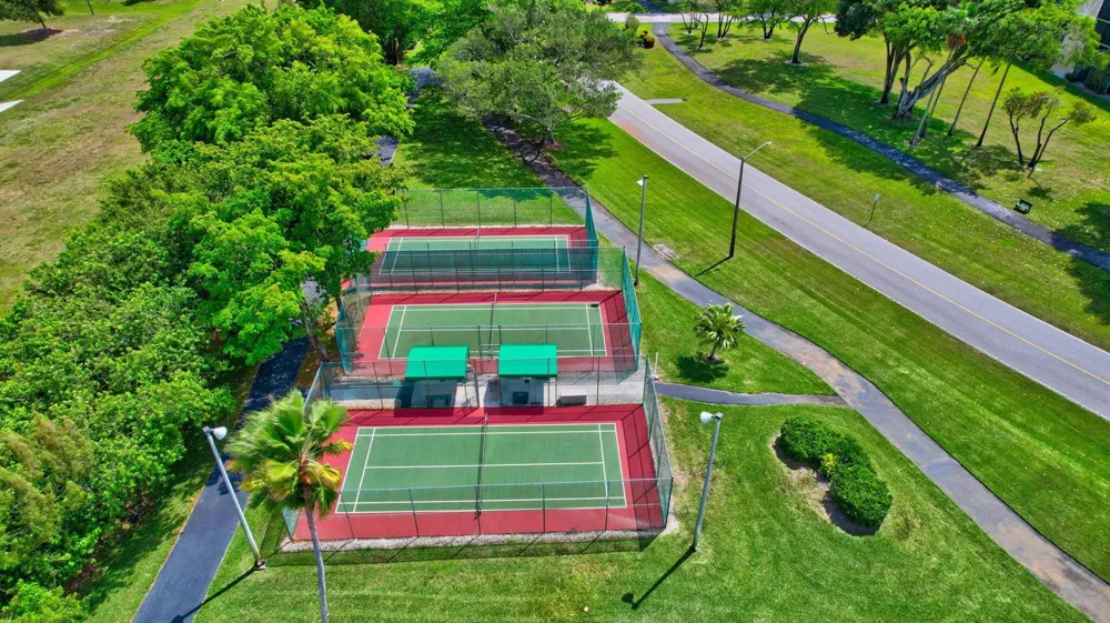 6866 HUNTINGTON LANE #707 Delray Beach, FL 33446
